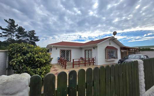 Venta de casa amplia en Algarrobo