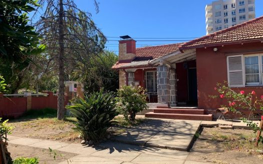 Terreno y casa en venta sector céntrico Quilpué. Oportunidad de inversión.